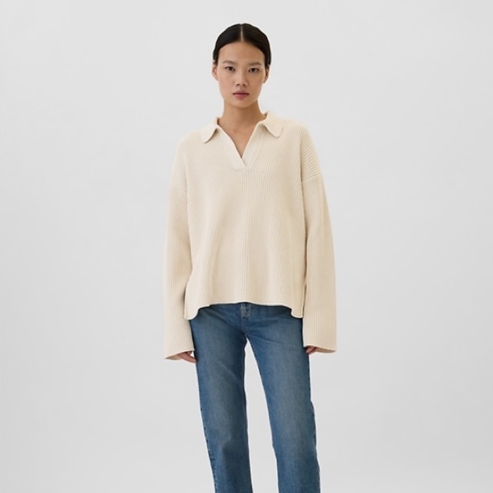 GAP NWT Women’s Relaxed 24/7 Split Polo Sweater